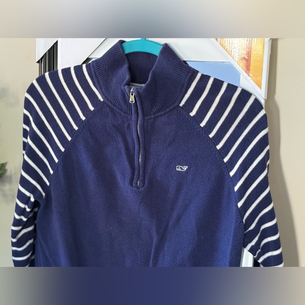 VINEYARD VINES SWEATER- SMALL
